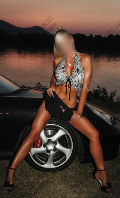 58 kép Giulia. szexpartner 705863955,