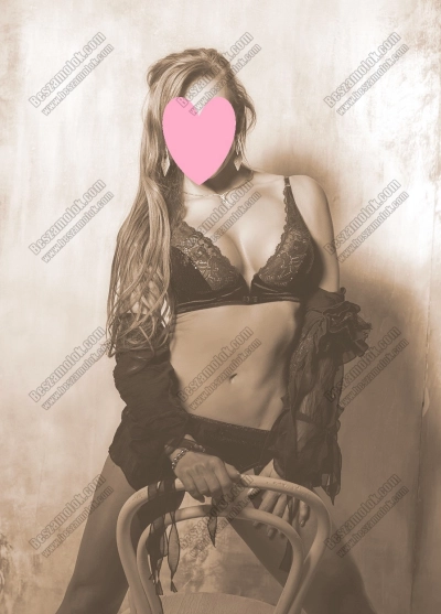 53 kép Giulia. szexpartner 705863955,