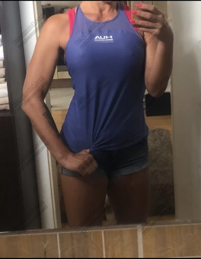 46 kép Giulia. szexpartner 705863955,