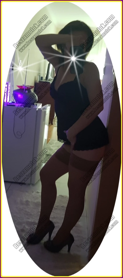 44 kép Valéria. szexpartner 706536591,