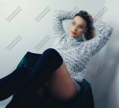 51 kép Vivien. szexpartner 706561232,