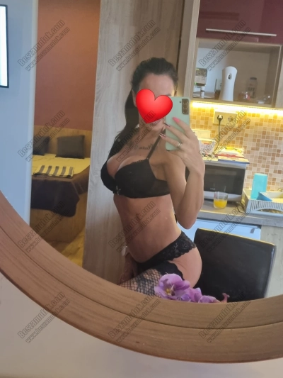 19 kép Nykol. szexpartner 707233414,