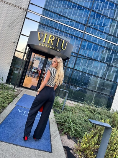 27 kép Nina Heels. szexpartner 707943549,
