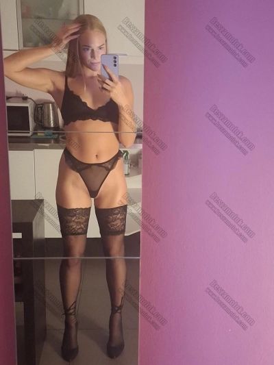 23 kép Lola. erotikus masszázs 301486165,