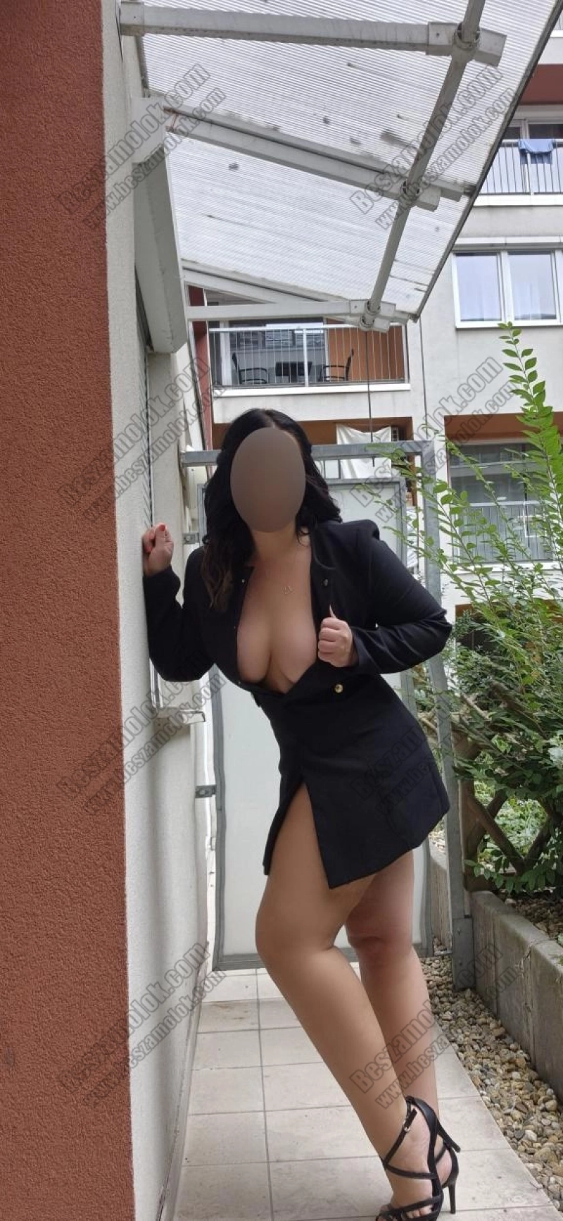 67 kép Petra. szexpartner 706736432,   