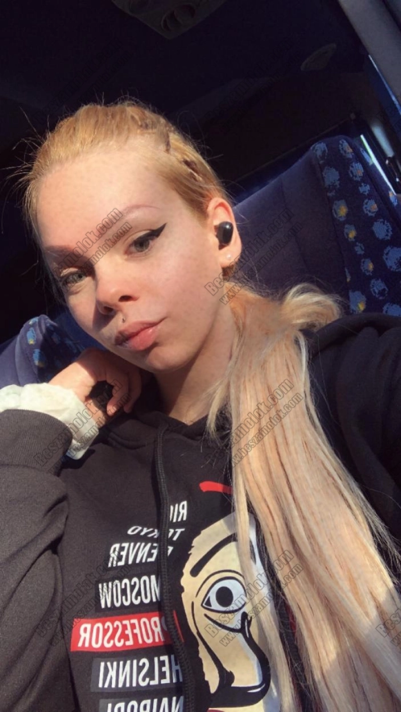 0 kép Dóri. szexpartner 702400632,