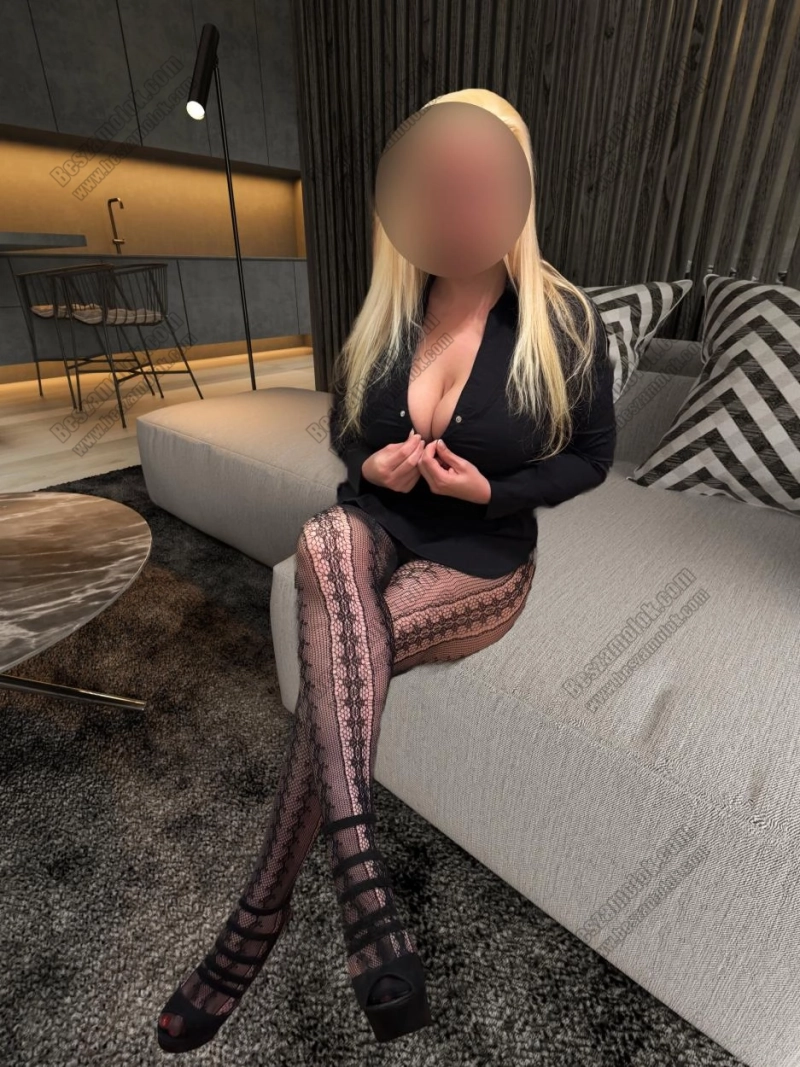 4 kép Mézi. szexpartner 304731239,