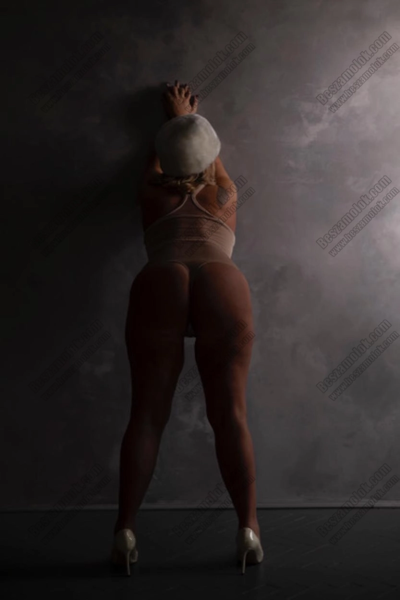 9 kép Réka. erotikus masszázs 307730917,   