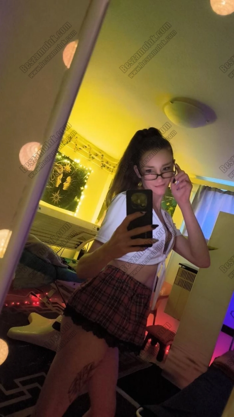 53 kép Yade. erotikus masszázs 705537012,   